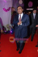 Mukesh Ambani at Nitish Rane_s wedding reception in Mahalaxmi Race Course on 28th Nov 2010 (3).JPG